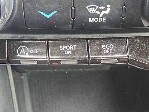 Used 2024 Dodge Durango SXT w/ 3rd Row Seating Group AWD/4WD image 45