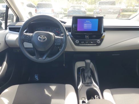 Certified 2025 Toyota Corolla LE FWD image 10