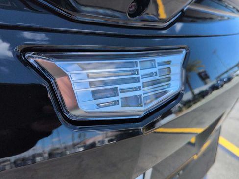 New 2026 Cadillac Optiq V AWD/4WD image 8