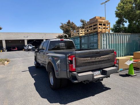 Used 2025 Ford F350 Platinum AWD/4WD image 4
