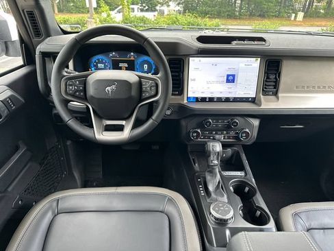 New 2026 Ford Bronco Outer Banks AWD/4WD image 21