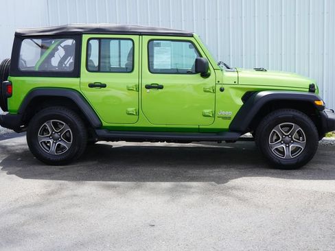 Used 2018 Jeep Wrangler Unlimited Sport AWD/4WD image 2
