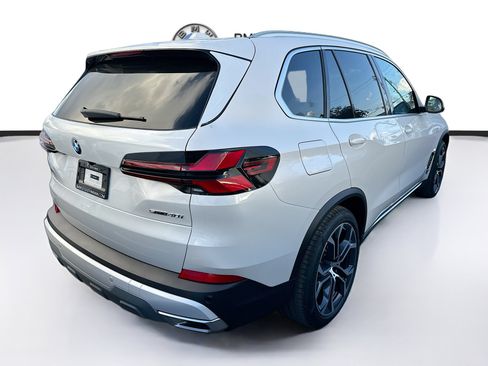 New 2026 BMW X5 sDrive40i w/ Premium Package RWD image 5