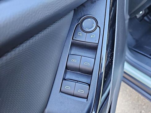 New 2026 Chevrolet Equinox LT w/ Convenience Package II image 14