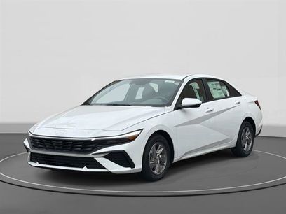 New 2026 Hyundai Elantra SE