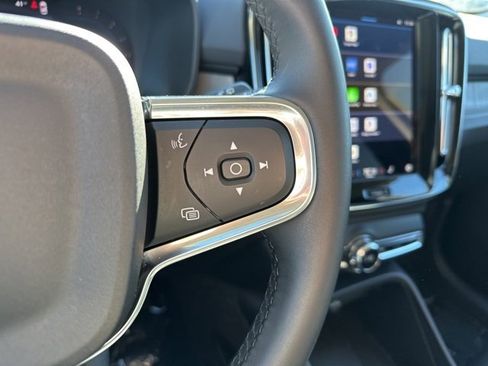 Certified 2025 Volvo XC40 B5 Plus image 27
