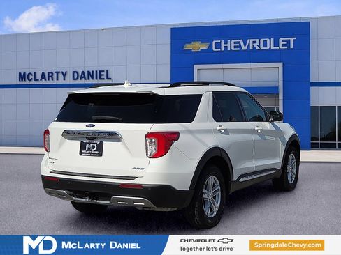 Used 2022 Ford Explorer XLT w/ Equipment Group 202A AWD/4WD image 5