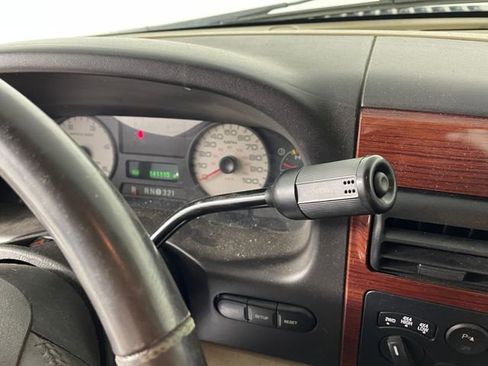Used 2005 Ford F350 Lariat image 9