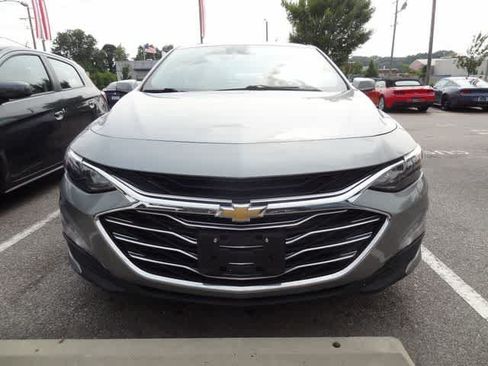 Used 2023 Chevrolet Malibu LT FWD image 2