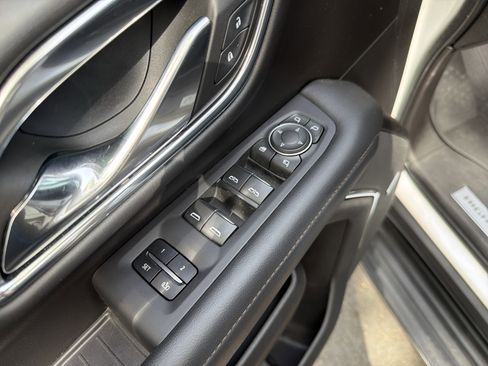 Used 2023 Chevrolet Tahoe High Country w/ Advanced Technology Package image 15