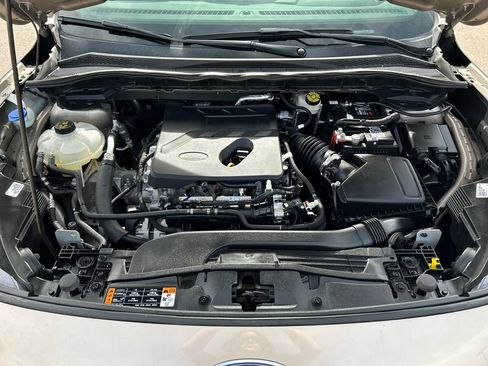 Used 2020 Ford Escape SE image 23