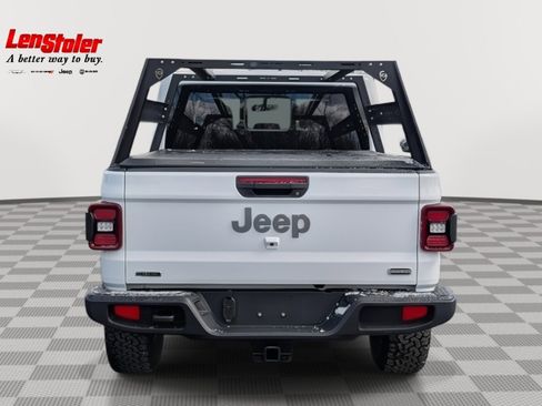 Used 2022 Jeep Gladiator Overland w/ Popular Equipment Package image 4