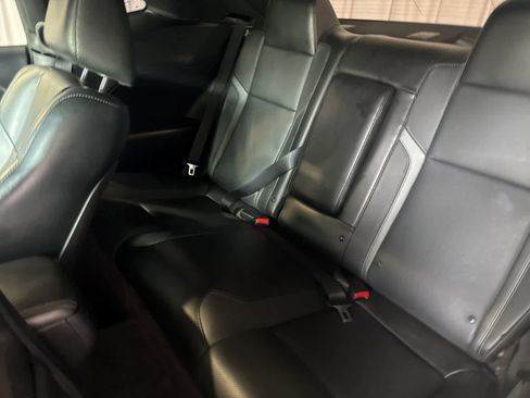 Used 2016 Dodge Challenger SXT Plus image 18