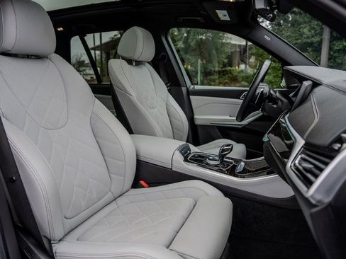 Used 2023 BMW X5 sDrive40i w/ Executive Package image 23