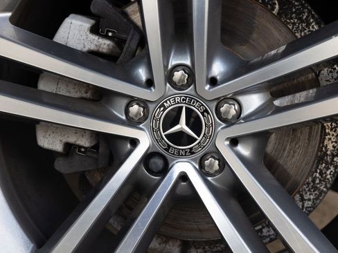 Used 2022 Mercedes-Benz GLE 350 4MATIC image 11