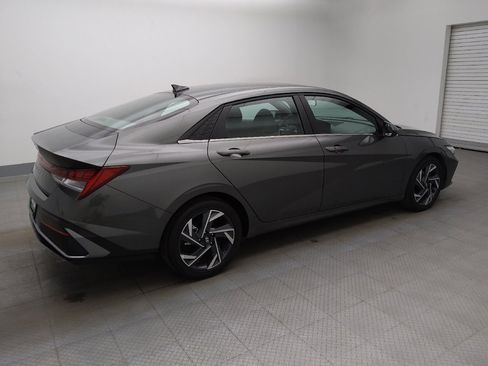 Used 2025 Hyundai Elantra SEL FWD image 10