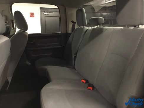 Used 2014 RAM 1500 Express image 31
