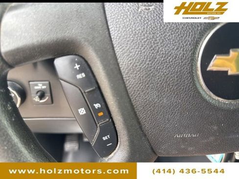 Used 2017 Chevrolet Express 2500 RWD image 17
