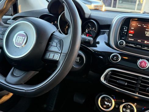 Used 2016 FIAT 500X Lounge image 2