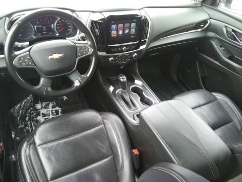 Used 2018 Chevrolet Traverse Premier image 14