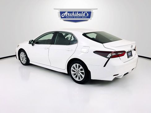 Used 2024 Toyota Camry SE FWD image 6