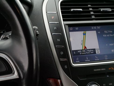 Used 2020 Lincoln Nautilus Reserve AWD/4WD image 24