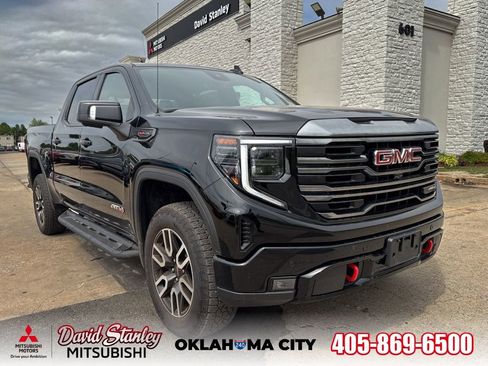 Used 2024 GMC Sierra 1500 AT4 w/ Technology Package AWD/4WD image 1