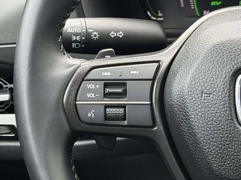 Certified 2025 Honda Accord Sport image 19