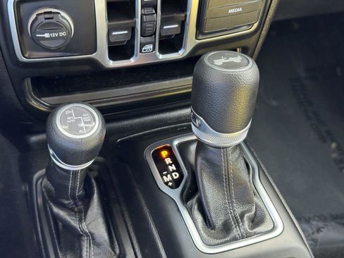 Certified 2025 Jeep Wrangler Sahara w/ Safety Group image 20