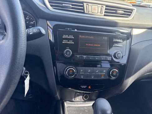 Used 2016 Nissan Rogue S FWD image 21