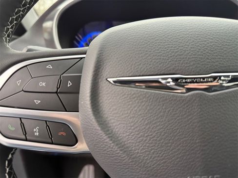 New 2026 Chrysler Pacifica Select image 25