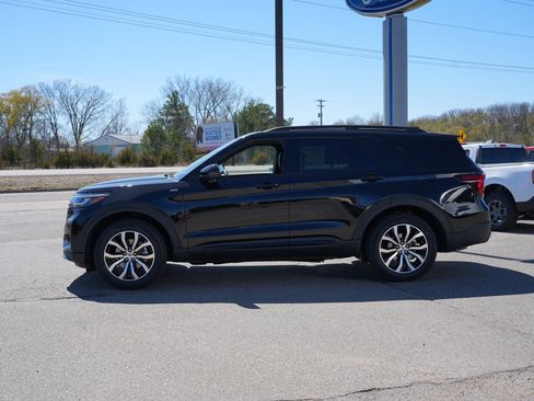 New 2026 Ford Explorer ST-Line image 7