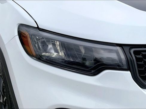 Used 2025 Jeep Compass Trailhawk AWD/4WD image 31