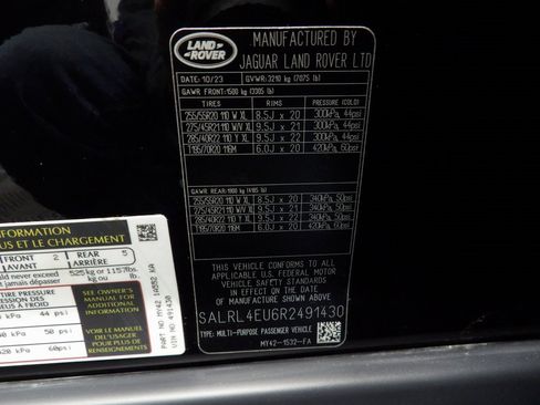 Used 2024 Land Rover Discovery Dynamic SE image 50