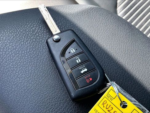 Used 2024 Toyota Camry SE FWD image 15