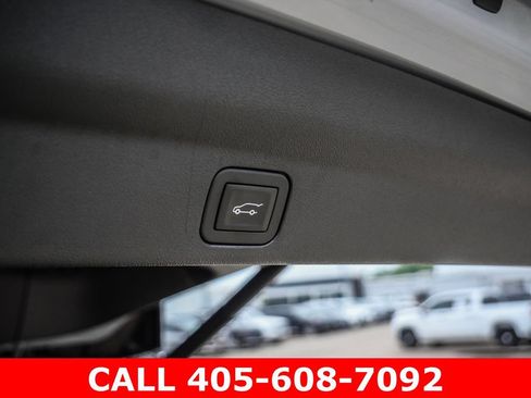 Used 2026 Cadillac Escalade IQL Sport 2 AWD/4WD image 12