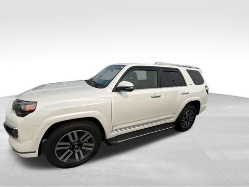Used 2023 Toyota 4Runner Limited AWD/4WD image 3