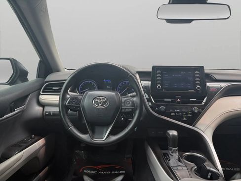 Used 2022 Toyota Camry SE FWD image 25