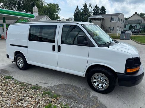 Used 2014 Chevrolet Express 1500 AWD image 7