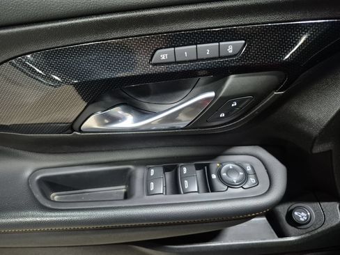 Certified 2024 GMC Terrain AT4 AWD/4WD image 22