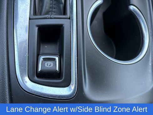 Used 2021 Chevrolet Equinox LT image 15