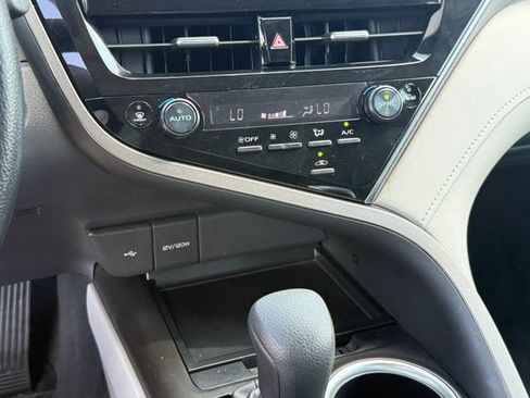 Used 2024 Toyota Camry LE w/ Convenience Package FWD image 19