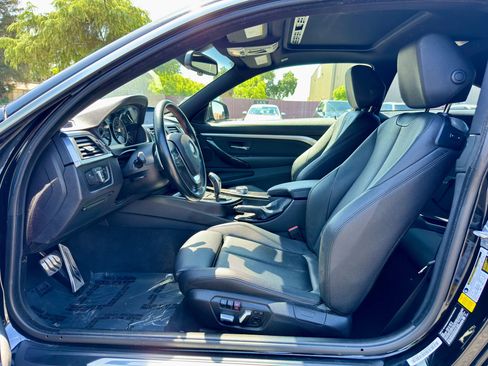 Used 2019 BMW 430i Coupe w/ Convenience Package RWD image 8