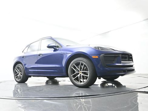 Certified 2024 Porsche Macan AWD/4WD image 54