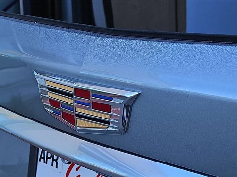 Used 2025 Cadillac XT6 Luxury image 25