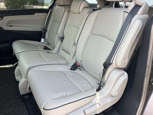 Used 2026 Honda Odyssey Touring image 24