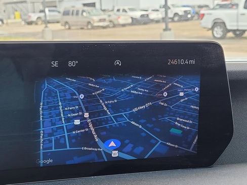 Used 2025 Ford Expedition Active image 28