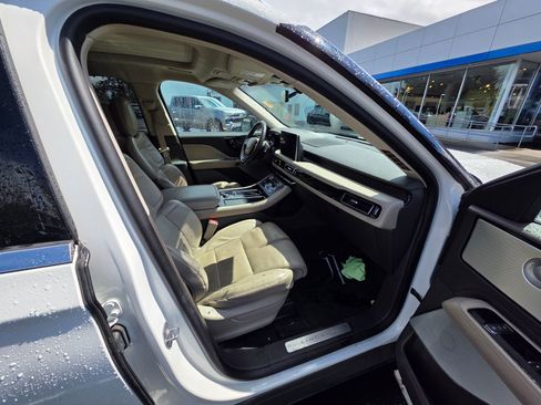 Used 2021 Lincoln Aviator Reserve w/ Equipment Group 201A image 15