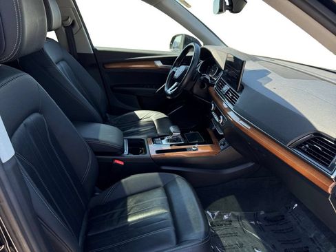 Used 2022 Audi Q5 2.0T Premium w/ Convenience Package AWD/4WD image 18