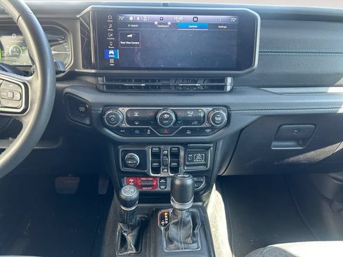 Used 2024 Jeep Wrangler Unlimited Rubicon 4xe AWD/4WD image 11